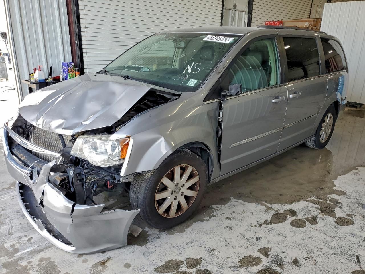 2016 Chrysler Town & Country Touring