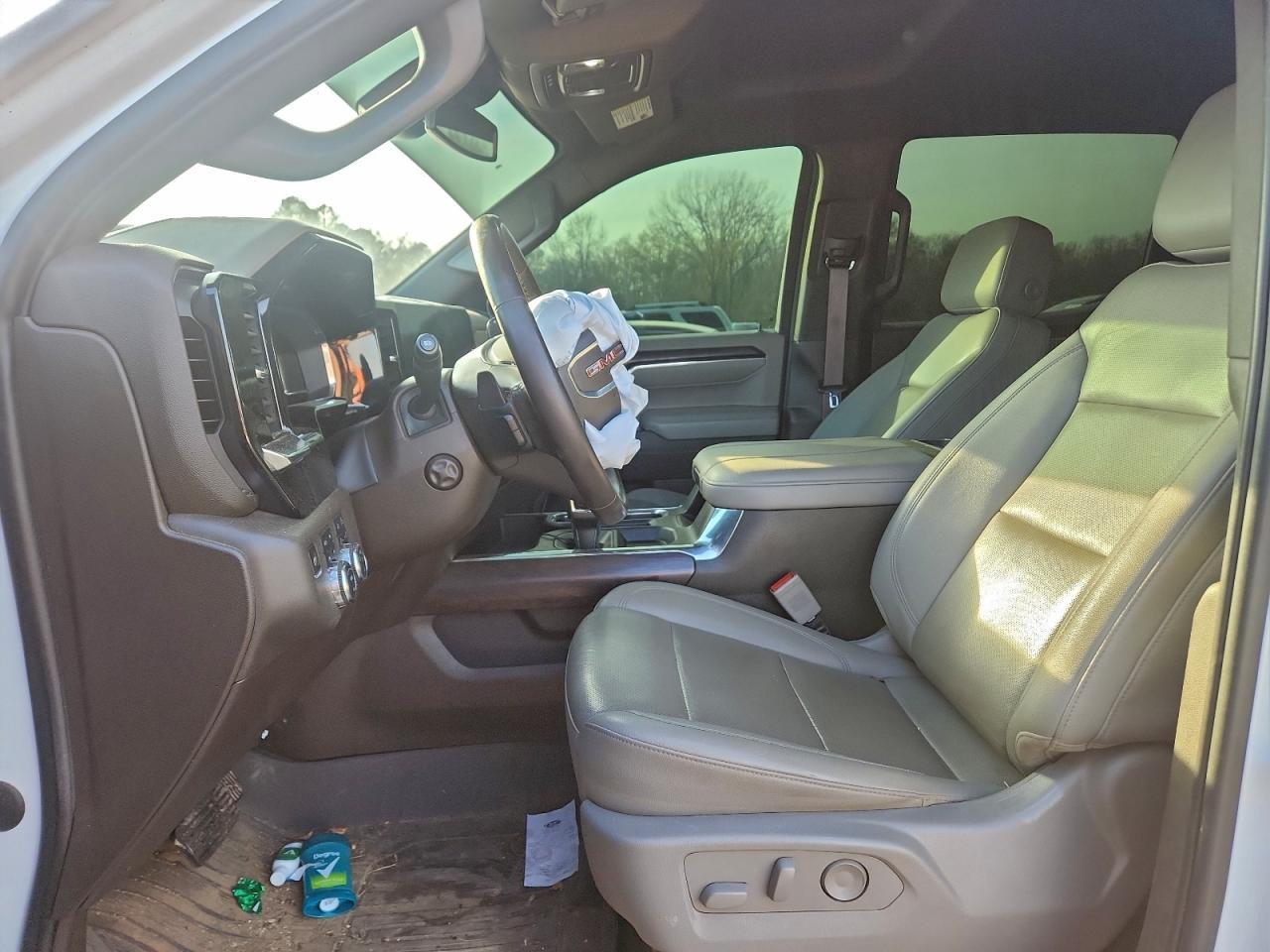 2023 GMC Sierra K1500 slt