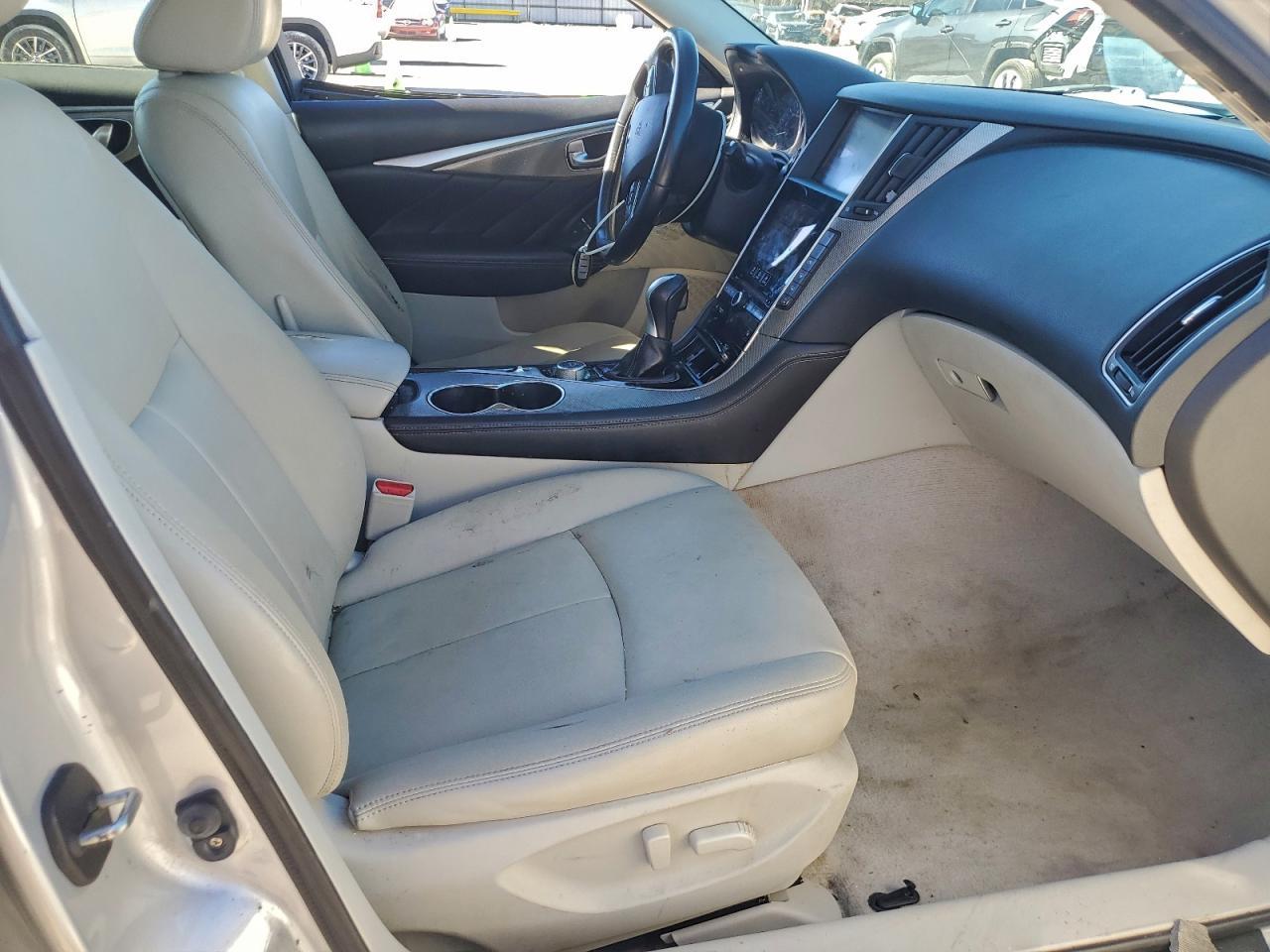 2015 Infiniti Q50 Base