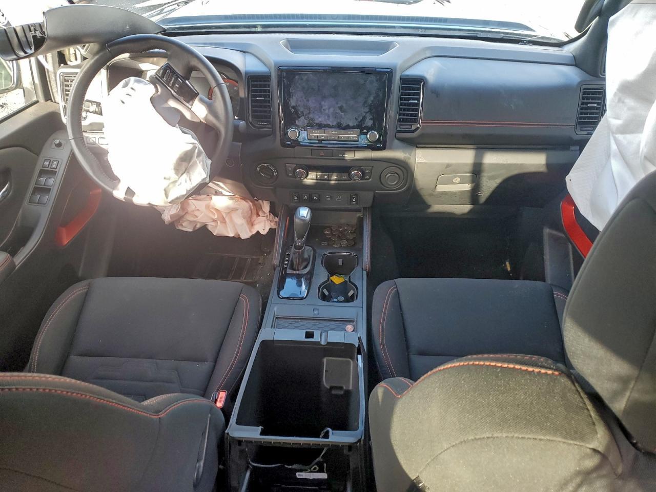 2023 Nissan Frontier s