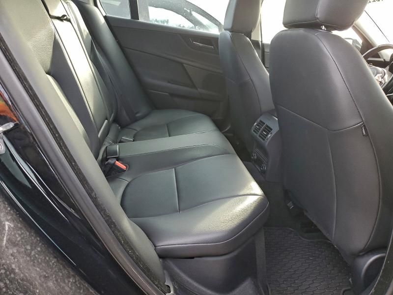 2017 Jaguar Xe Premium