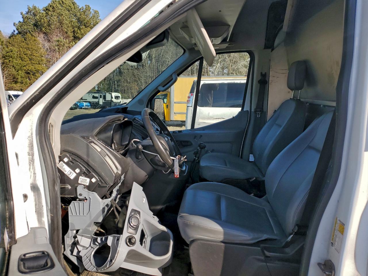 2019 Ford Transit 250 Delivery van
