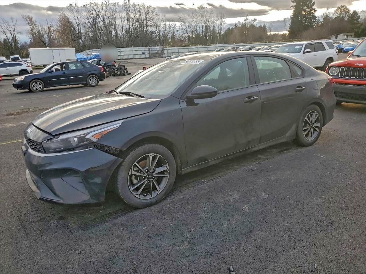 2024 KIA Forte lx