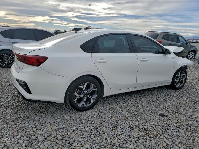 2021 KIA Forte fe