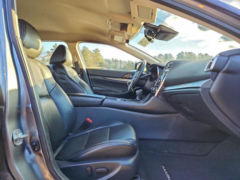 2023 Nissan Maxima sv