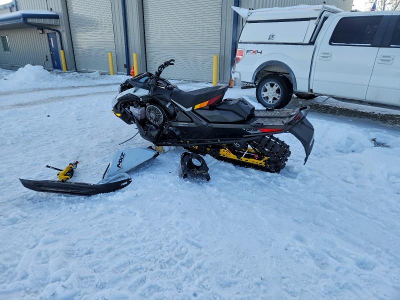 2024 Skidoo 2024 Ski-doo mxz 850 Snowmobile