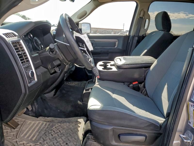 2022 Dodge Ram 1500 Classic slt