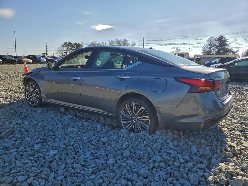 2023 Nissan Altima sl