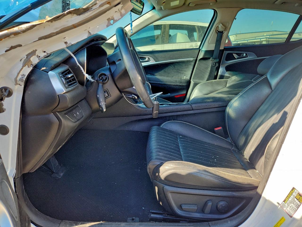 2022 Genesis G70 Base
