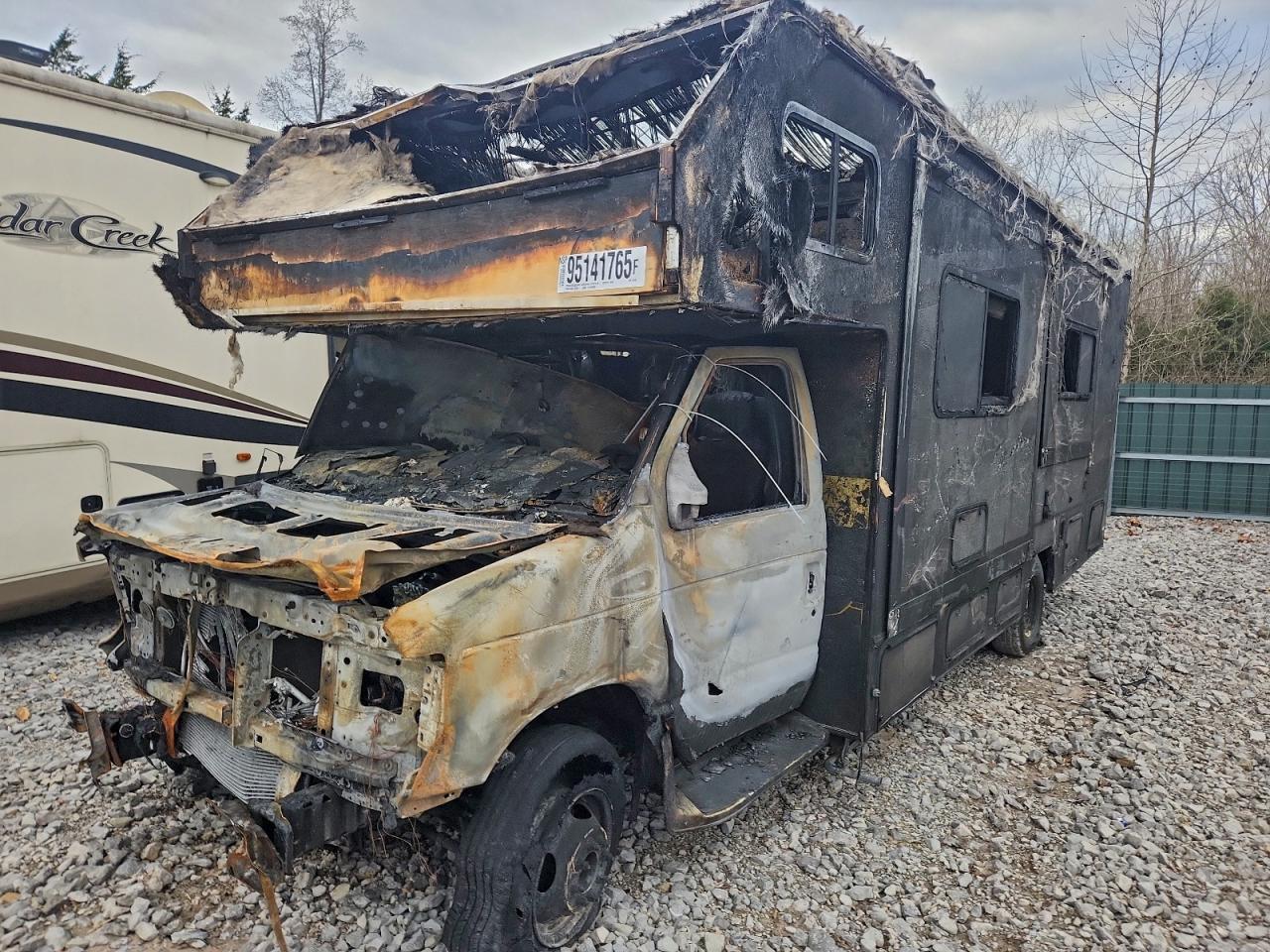 2024 Ford Econoline E450 Super Duty Cutaway Van