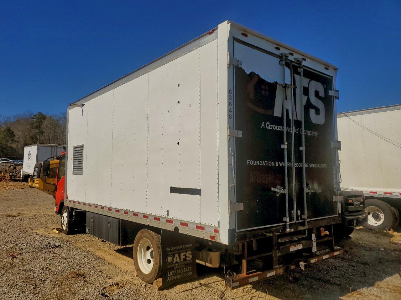 2022 Isuzu NRR BOX Truck