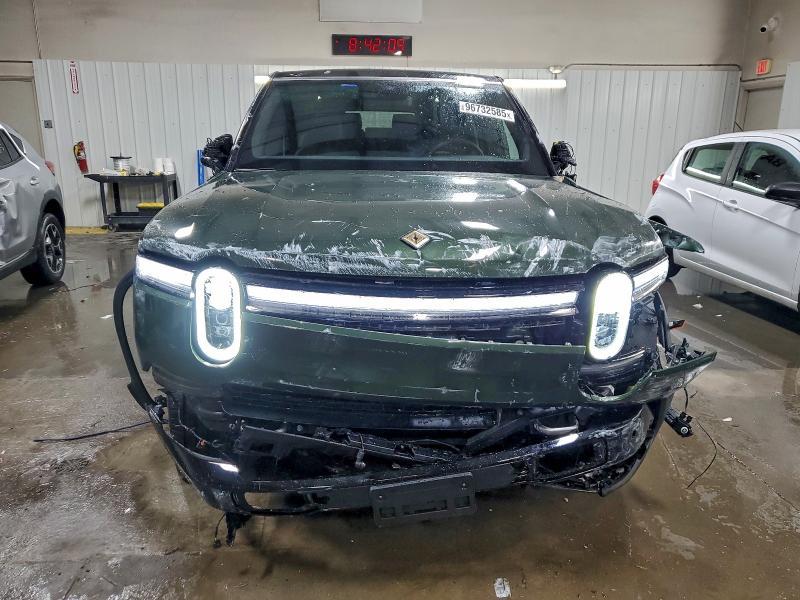 2026 Rivian R1S Adventure