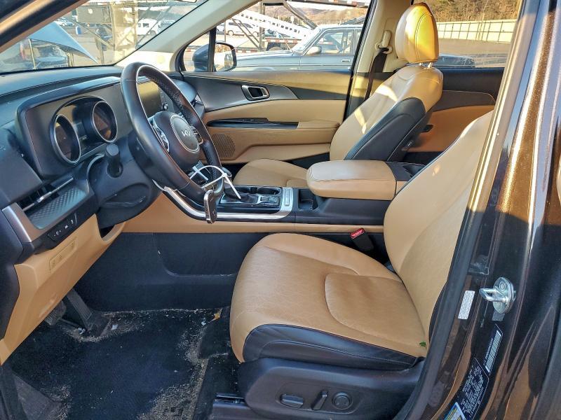 2024 KIA Carnival lx