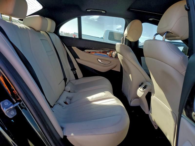 2017 Mercedes-Benz E 300