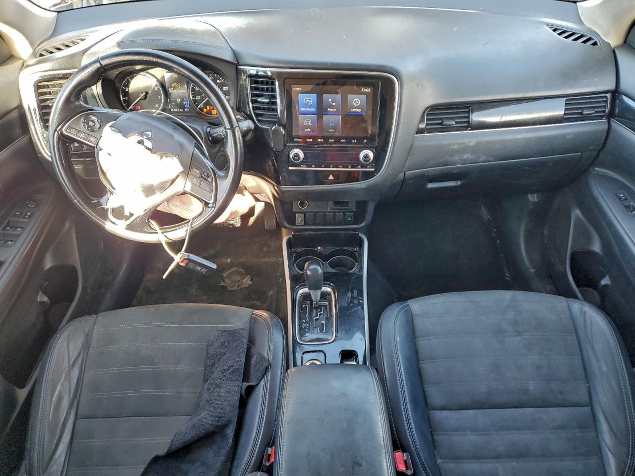 2020 Mitsubishi Outlander se