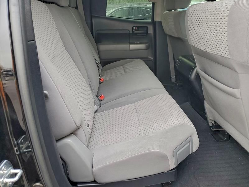 2013 Toyota Tundra Double cab SR5