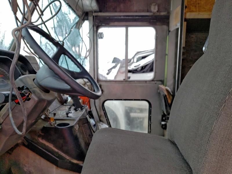 2006 Freightliner Mt 55 Delivery Truck