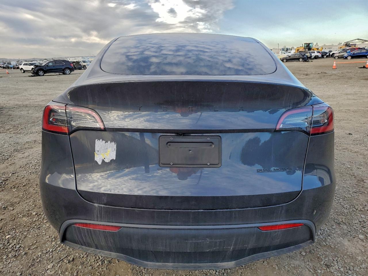 2025 Tesla Model y