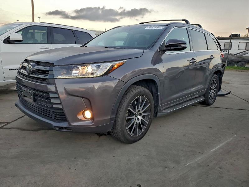2017 Toyota Highlander se