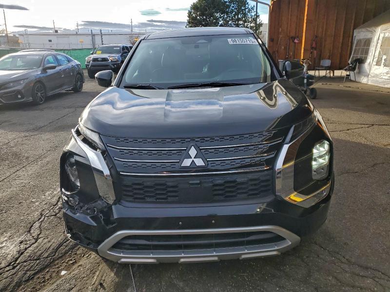 2023 Mitsubishi Outlander se