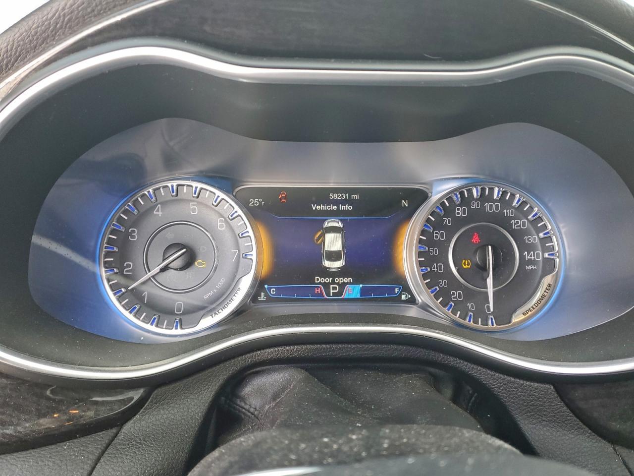 2016 Chrysler 200 c