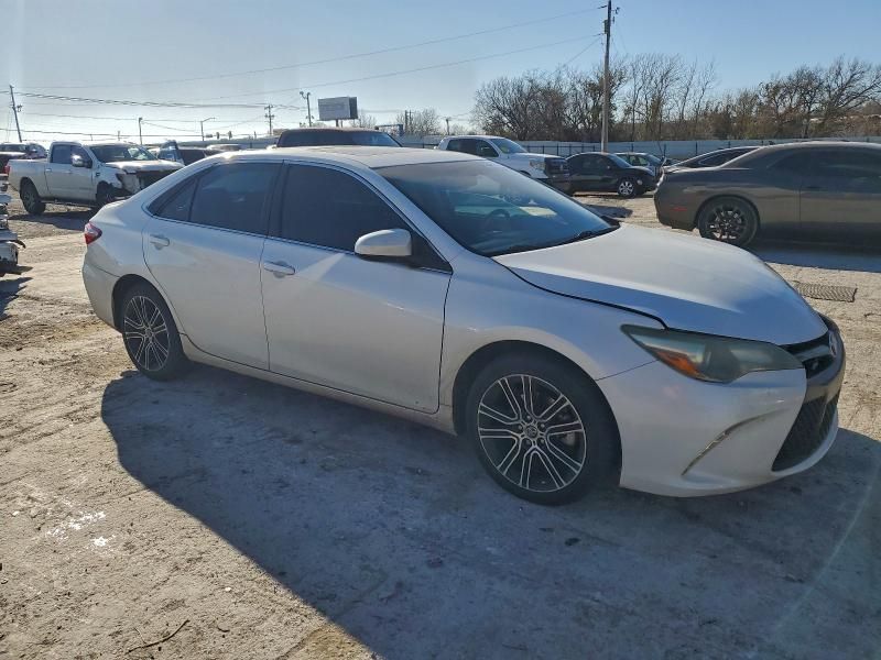 2016 Toyota Camry le