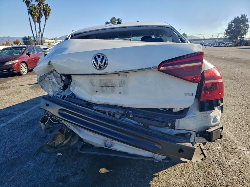 2017 Volkswagen Passat R-line