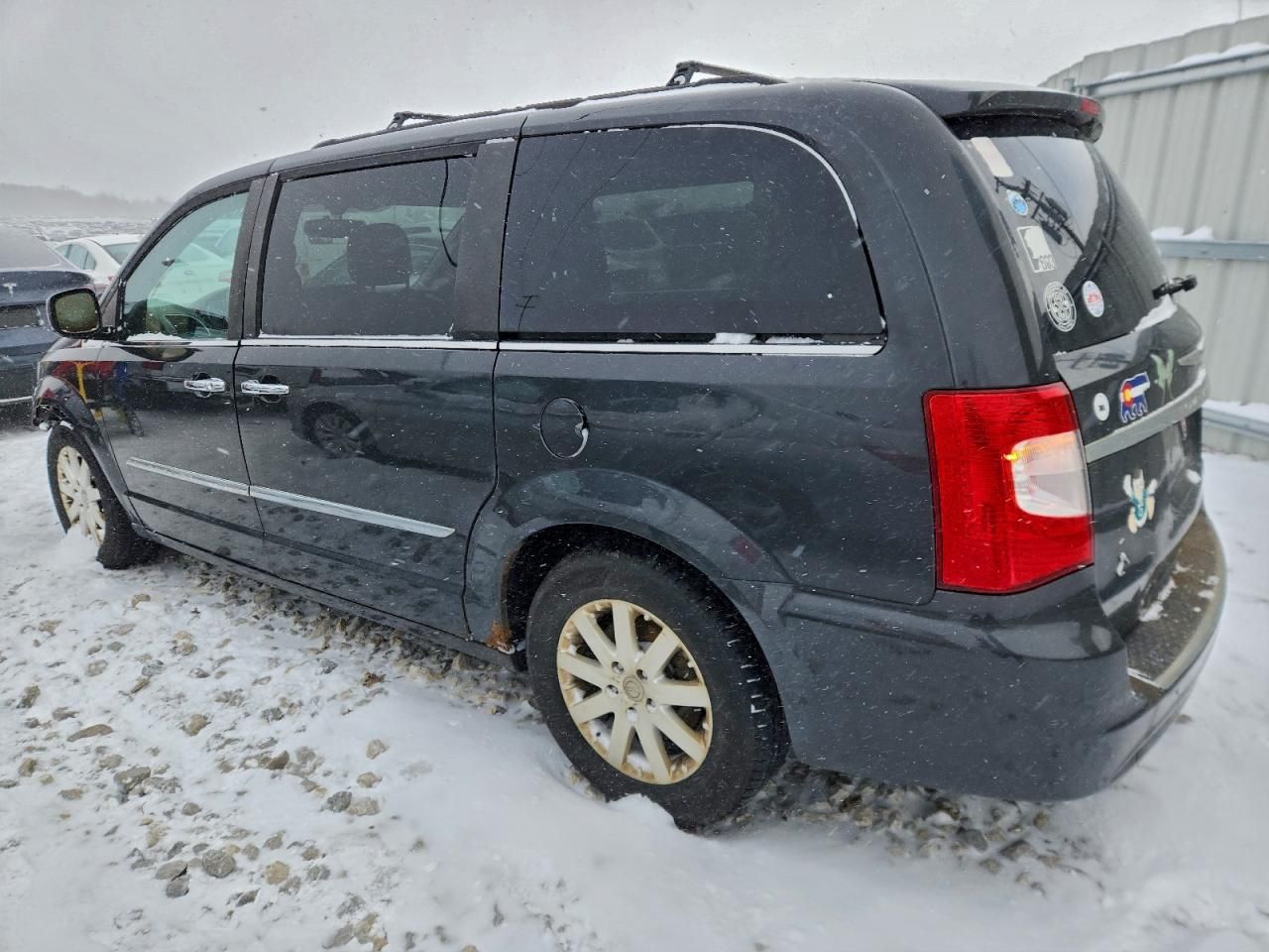 2012 Chrysler Town & Country Touring l