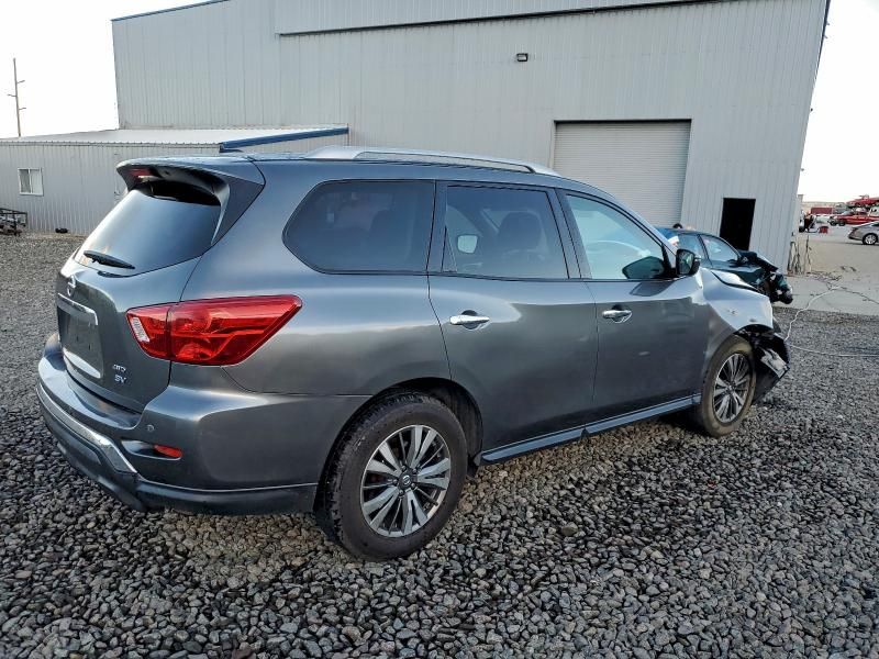 2018 Nissan Pathfinder s