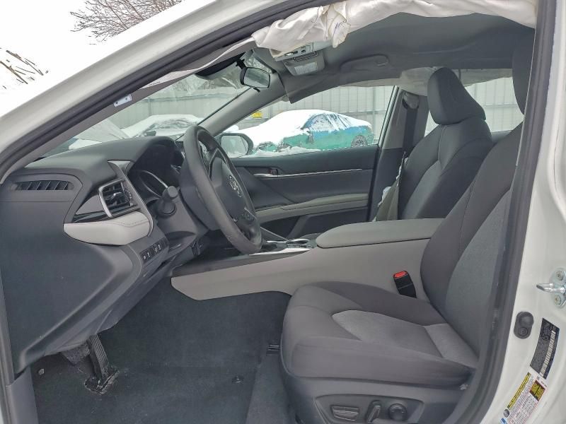 2024 Toyota Camry le