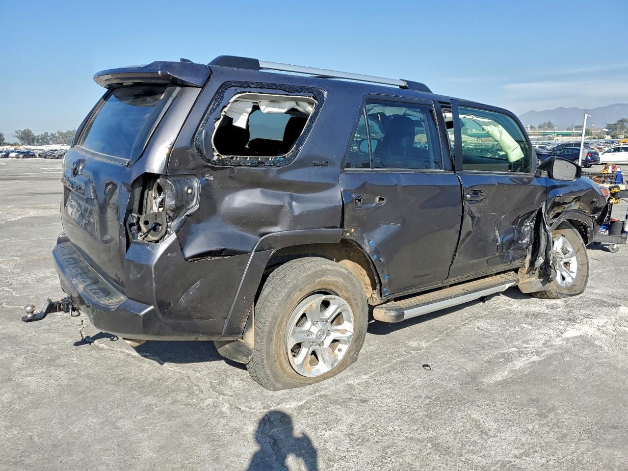 2023 Toyota 4runner se