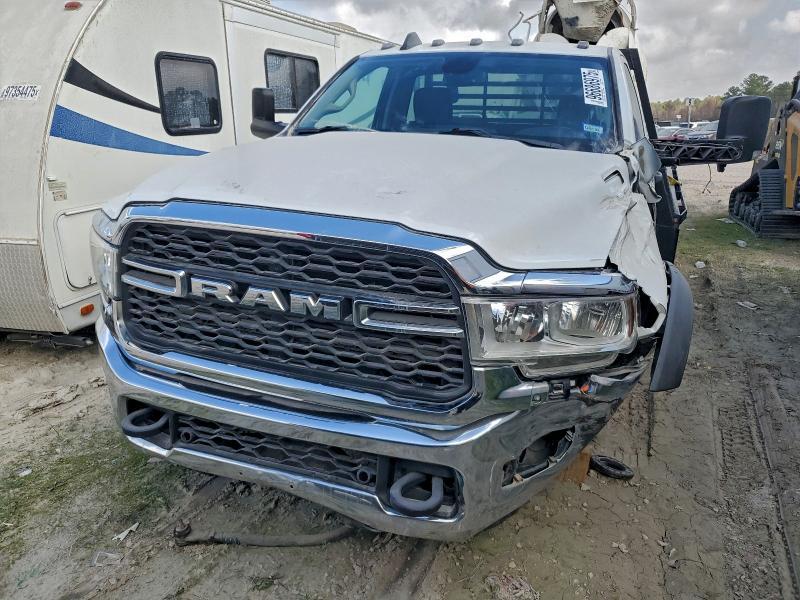 2019 Dodge RAM 4500 Flatbed Truck