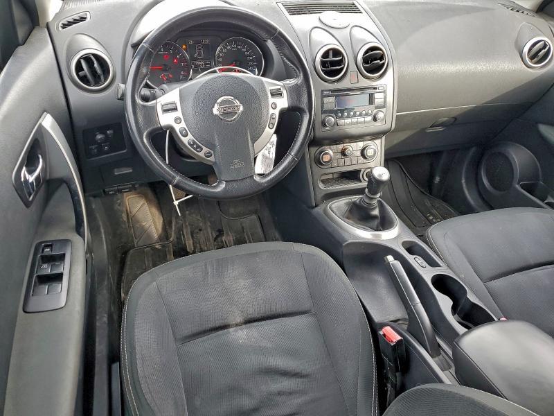 2010 Niss Rogue