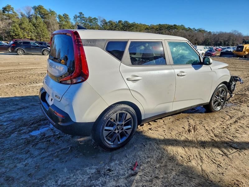 2022 KIA Soul ex