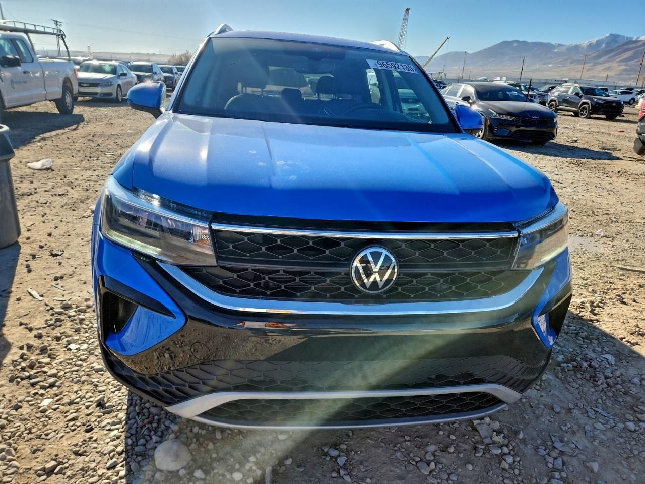 2023 Volkswagen Taos se
