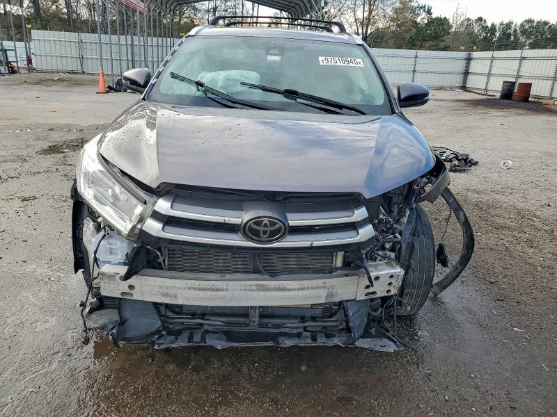 2019 Toyota Highlander se