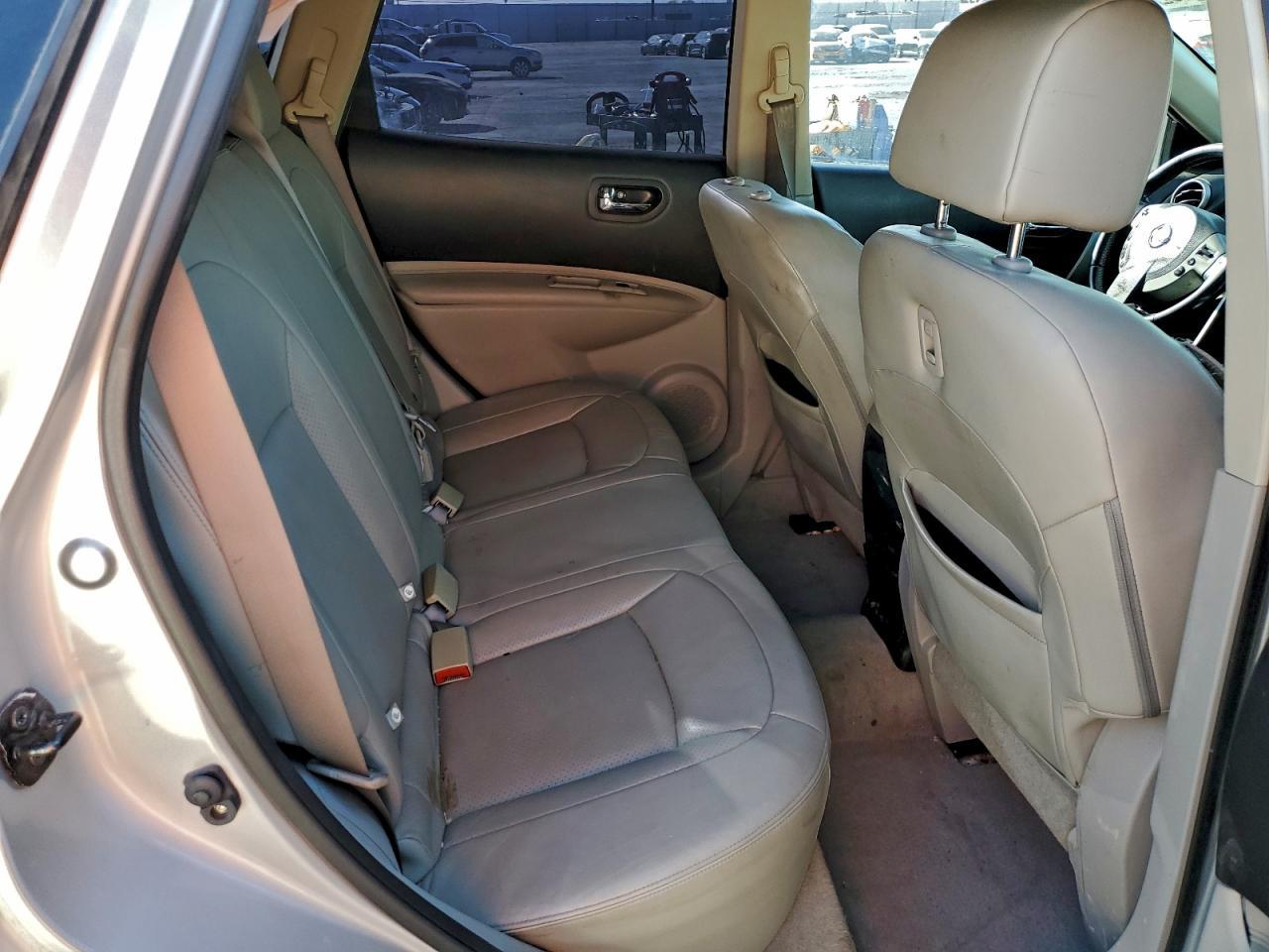2012 Nissan Rogue s