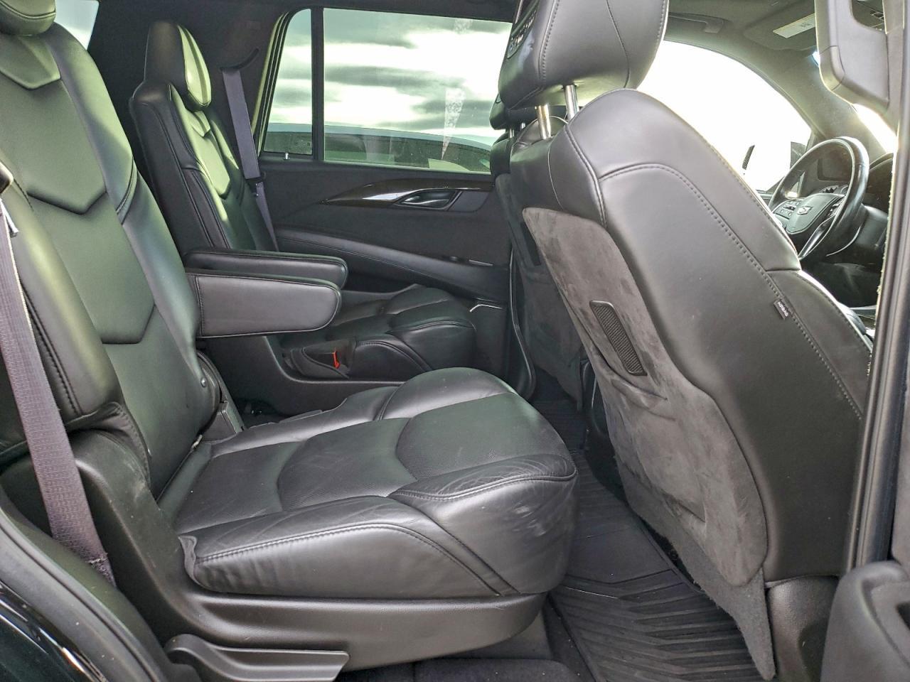 2017 Cadillac Escalade Platinum