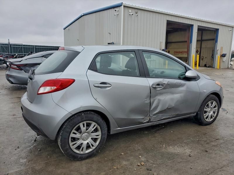 2014 Mazda 2 Sport