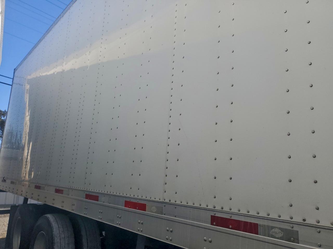 2019 Utility VS2DX DRY Van Trailer