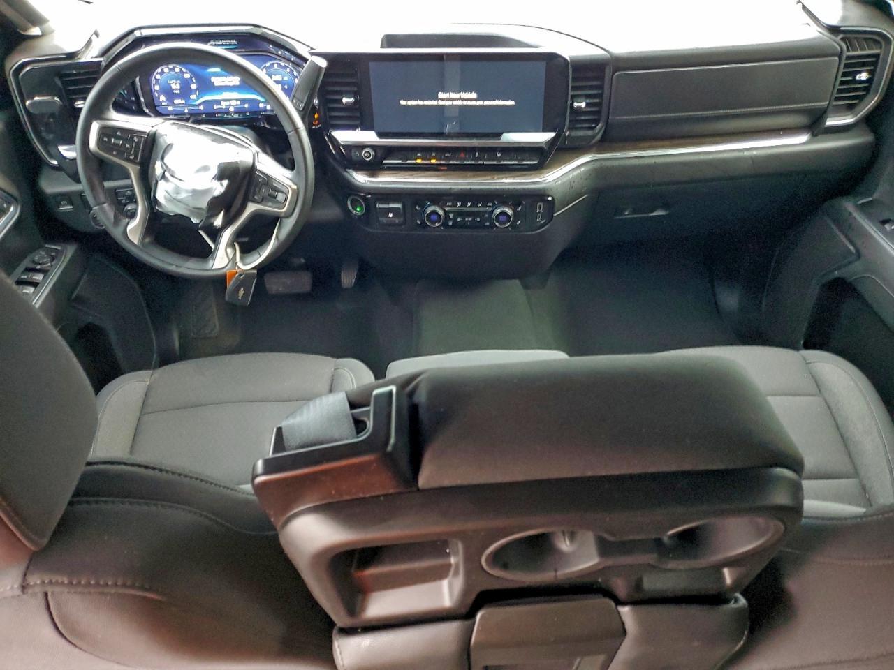 2024 Chevrolet Silverado C1500 LT