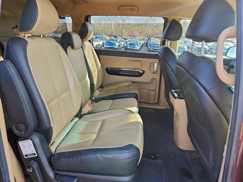 2016 KIA Sedona ex