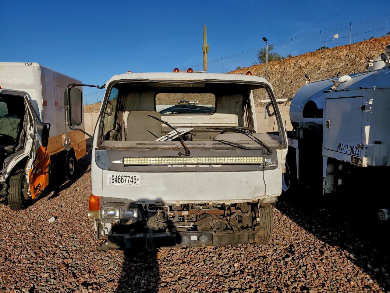 1999 Isuzu NPR