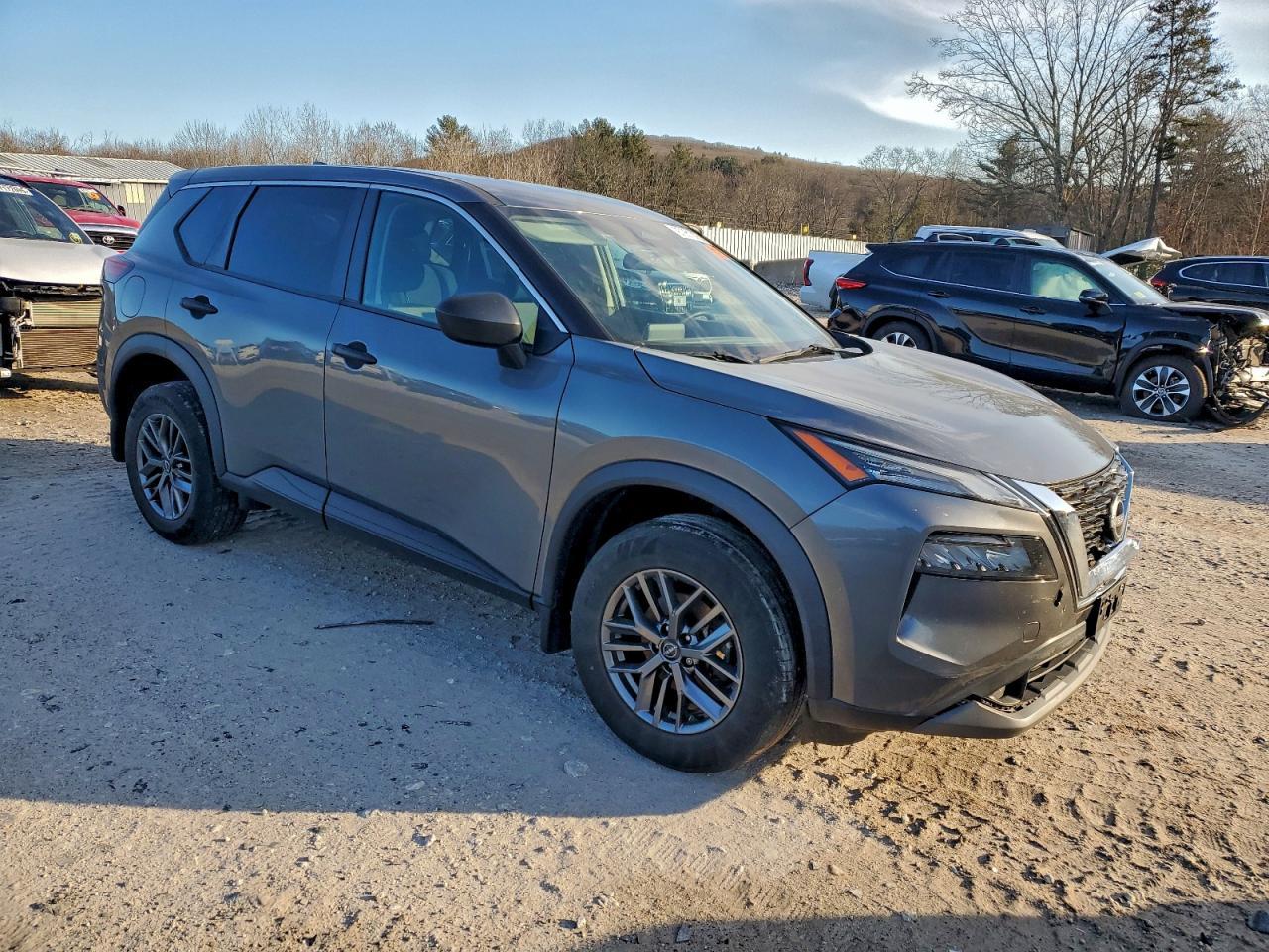 2022 Nissan Rogue s