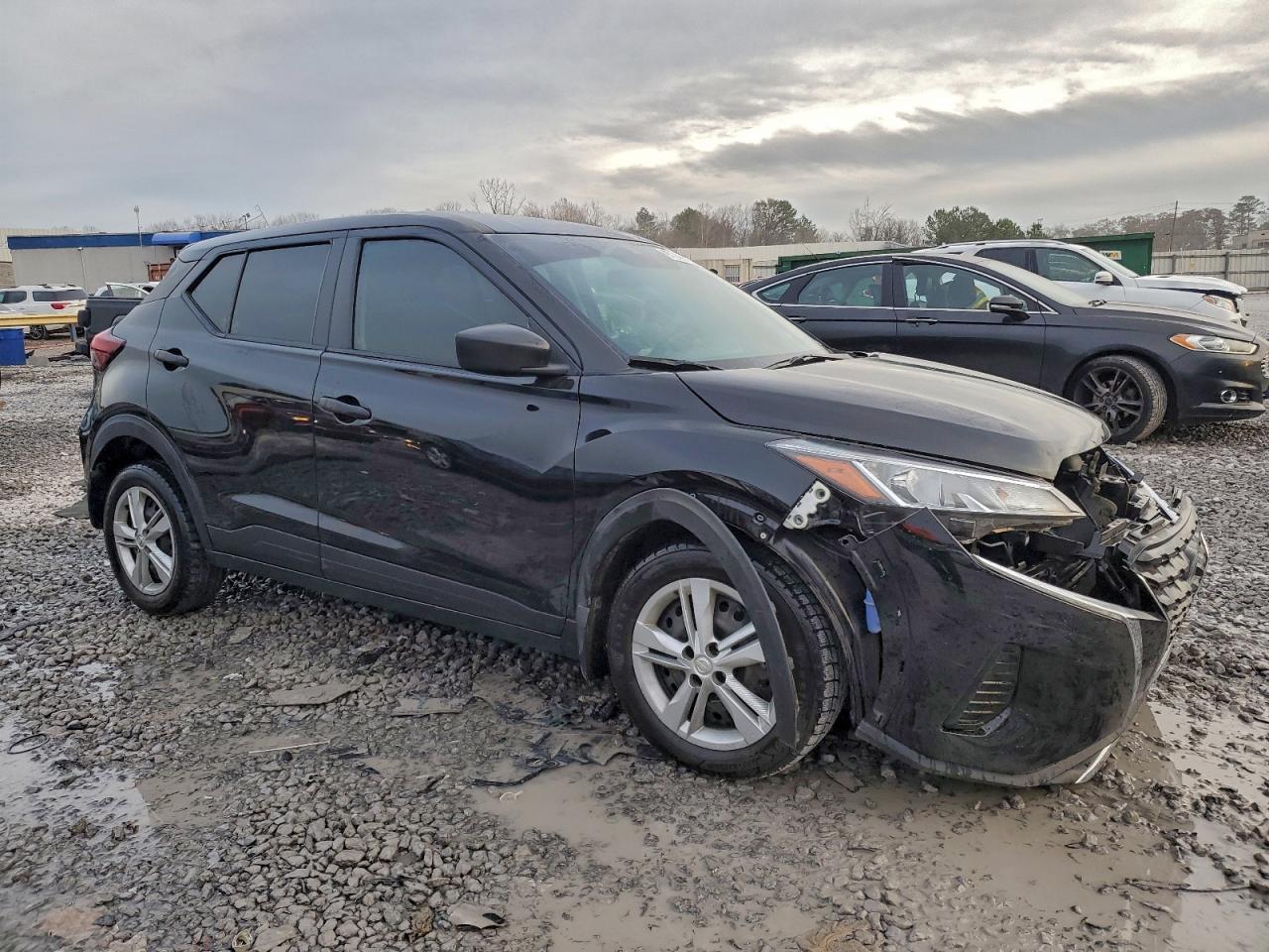 2024 Nissan Kicks s