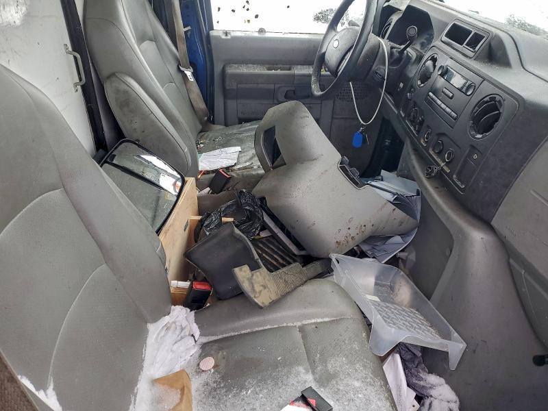 2015 Ford Econoline E350 Super Duty Cutaway Van