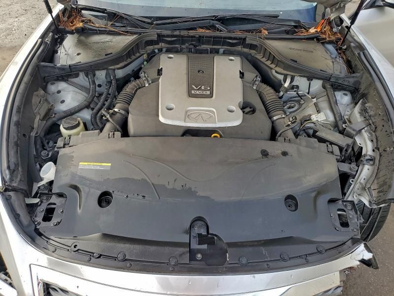 2016 Infiniti Q70 3.7