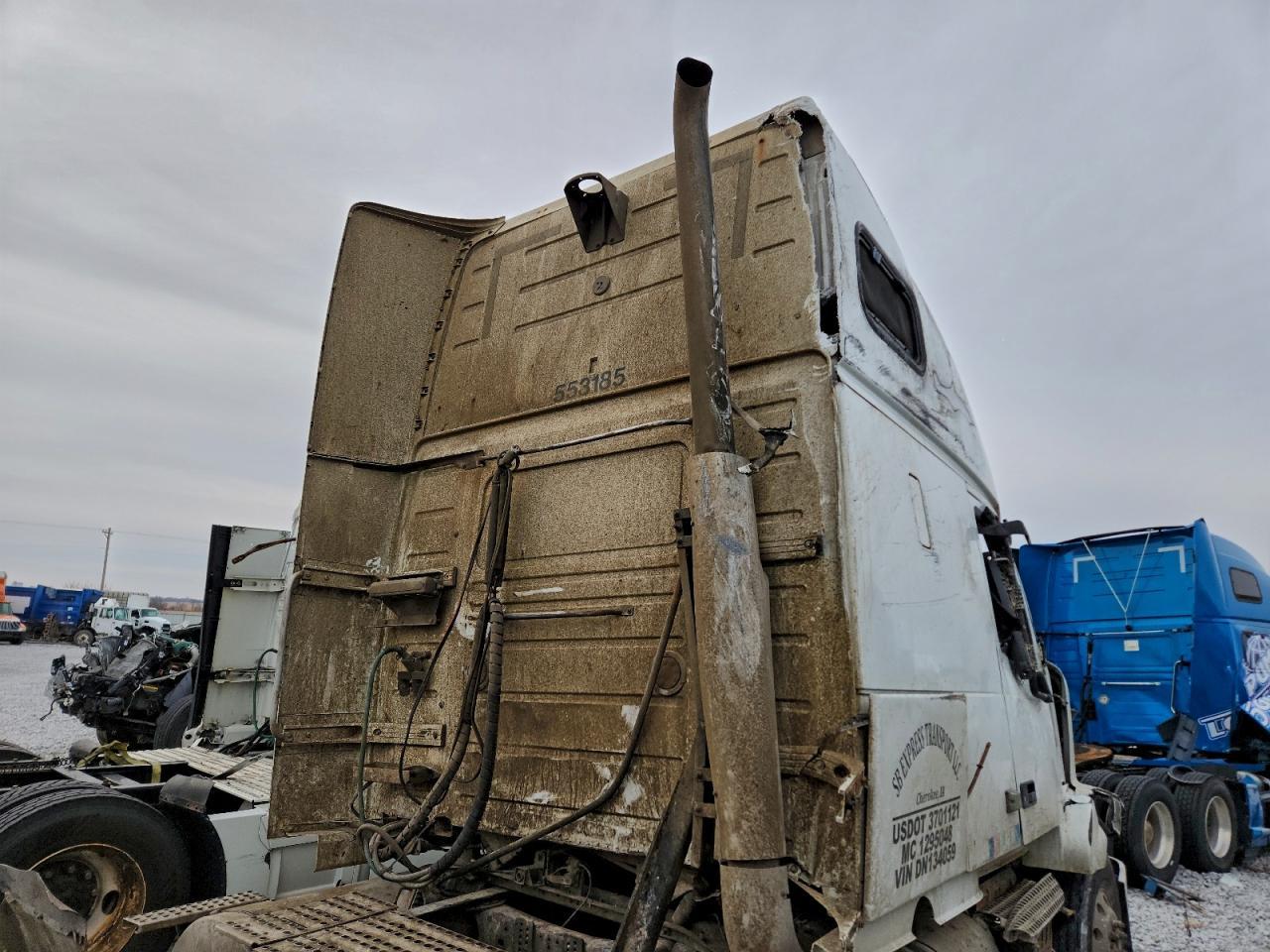 2013 Volvo Vnl Semi Truck