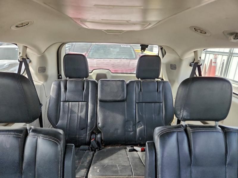 2012 Chrysler Town & Country Touring