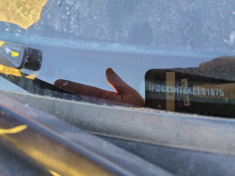 2019 Ford F350 Flatbed Truck